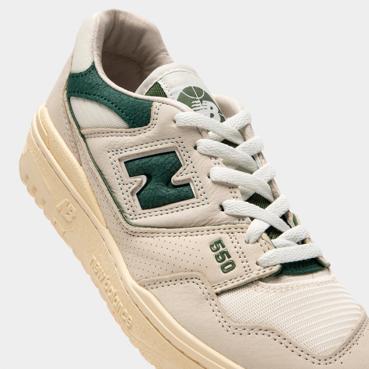 New Balance 550 Sneakers - White / Green - Product view 3