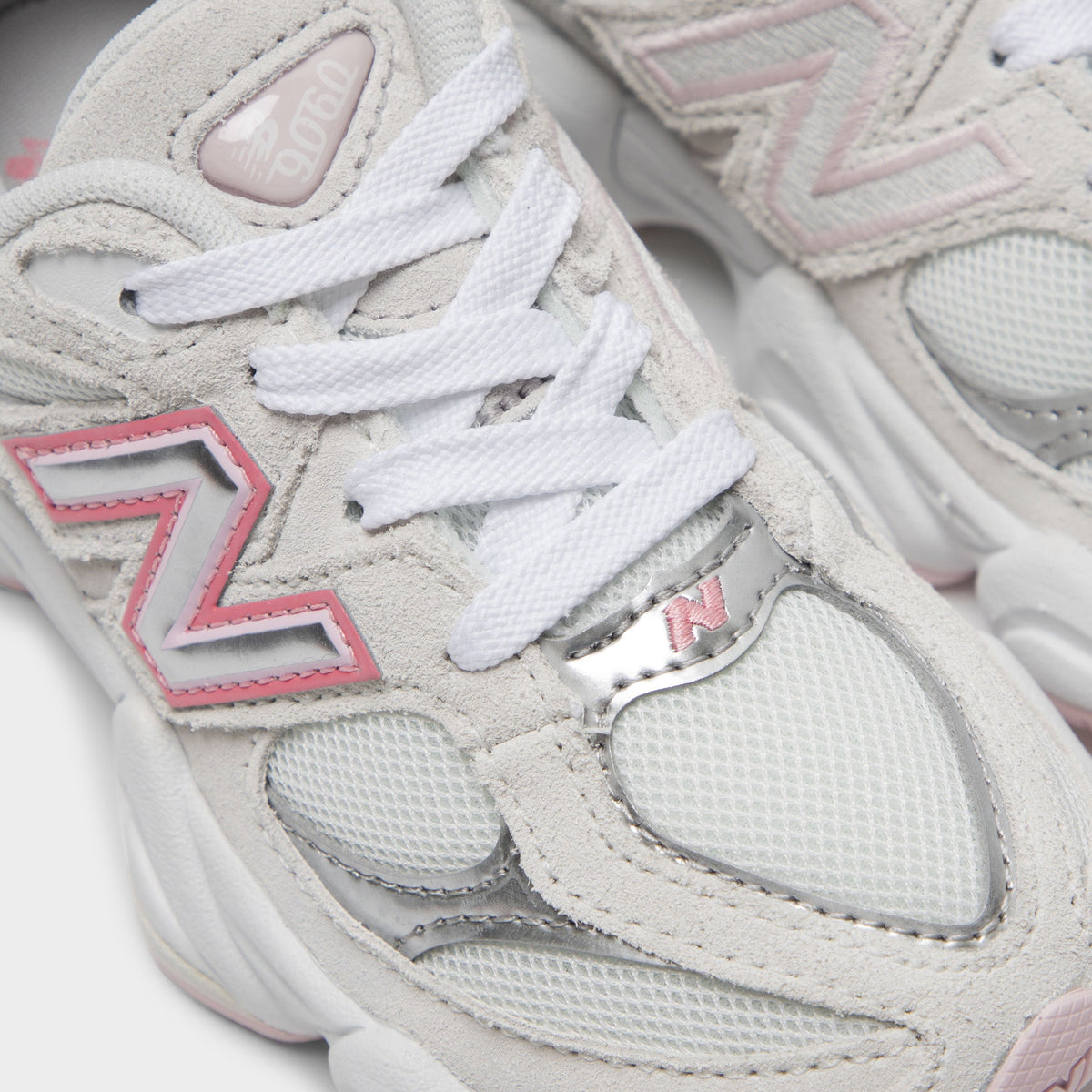 New Balance Kids' 9060 Sneakers - White / Pink - Product view 3