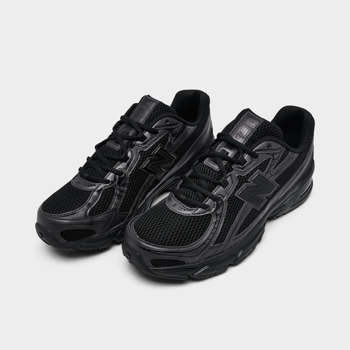 New Balance 740 Sneakers - Black / Black Cement - Product view 2