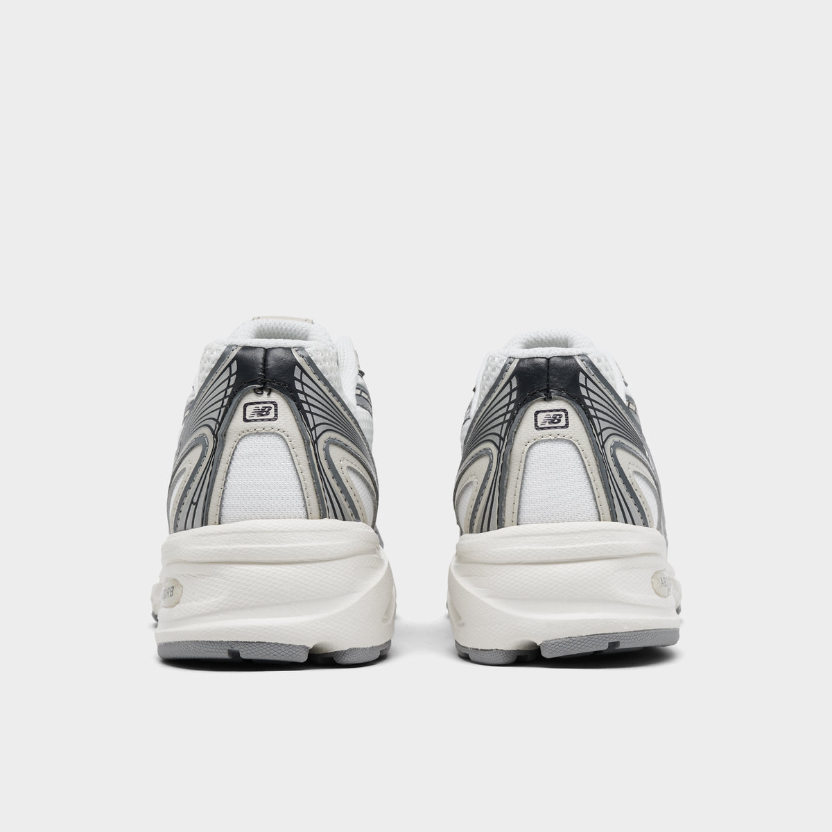 New Balance 740 Sneakers - Linen / Timberwolf - Product view 4