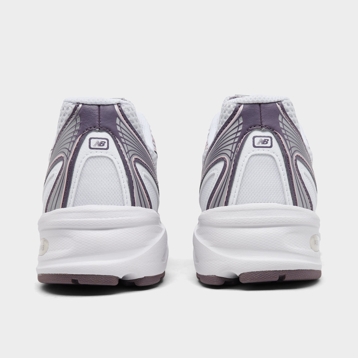 New Balance 740 Sneakers - Ice Wine / White - Product view 4