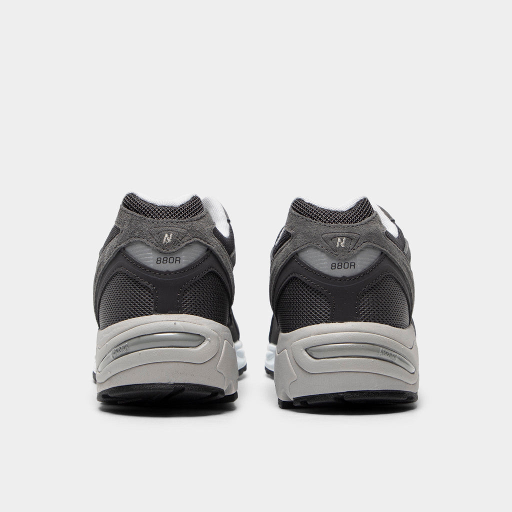 New Balance 880 Sneakers - Grey / Grey - Product view 4