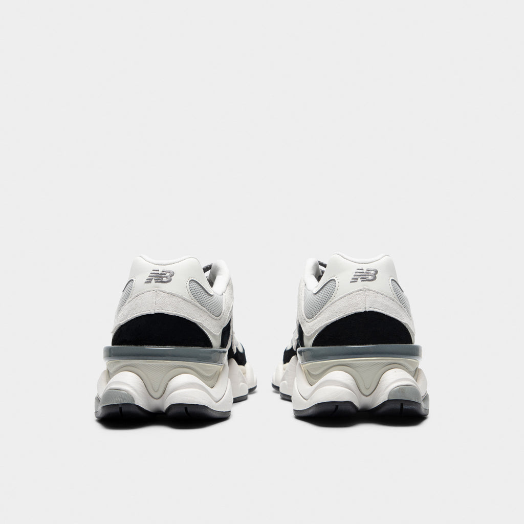 New Balance 9060 Sneakers - Black / Reflection - Product view 4