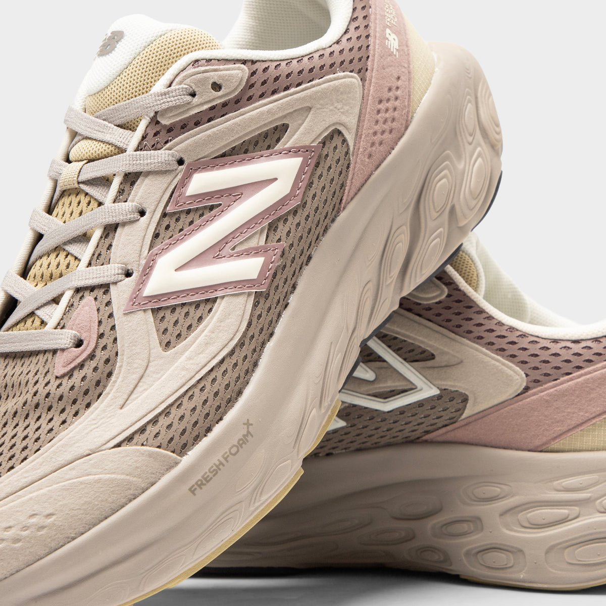 New Balance FF Trainer Arid Stone / Earth Shadow Sneakers - Product view 3